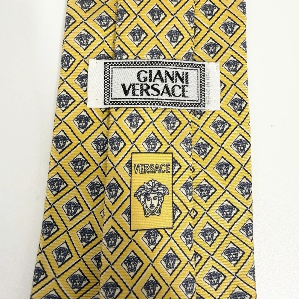 Gianni Versace Men's Tie AOP Geometric Medusas Yellow/Gray Silk 3.5